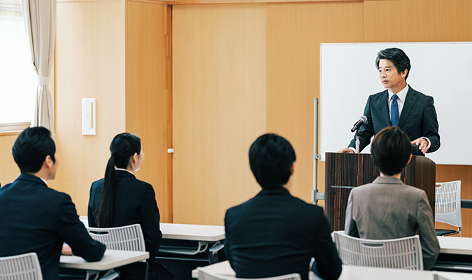安定した収入を得ながら学べる